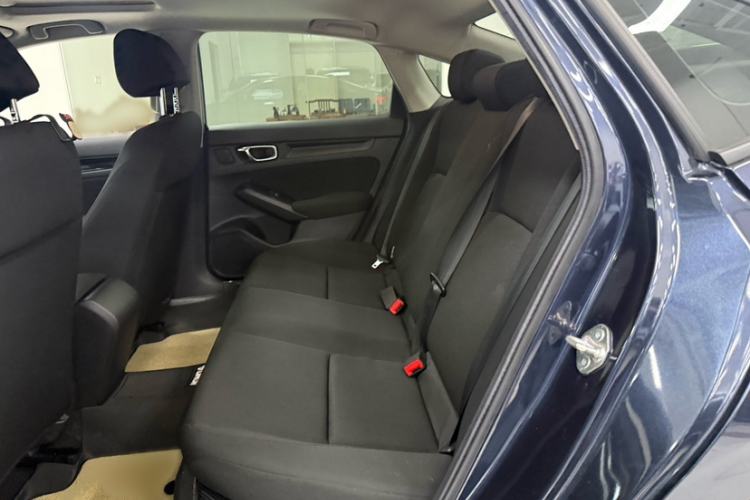 Used Honda Civic 2022 240TURBO CVT Dynamic Edition Interior 6