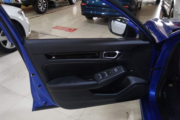 Used Honda Civic 2022 240TURBO CVT Dynamic Edition Interior 7