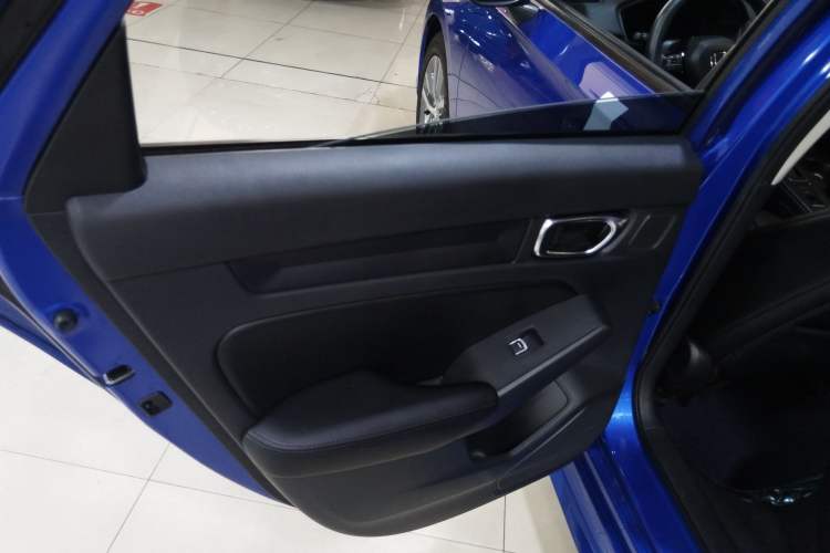 Used Honda Civic 2022 240TURBO CVT Dynamic Edition Interior 8
