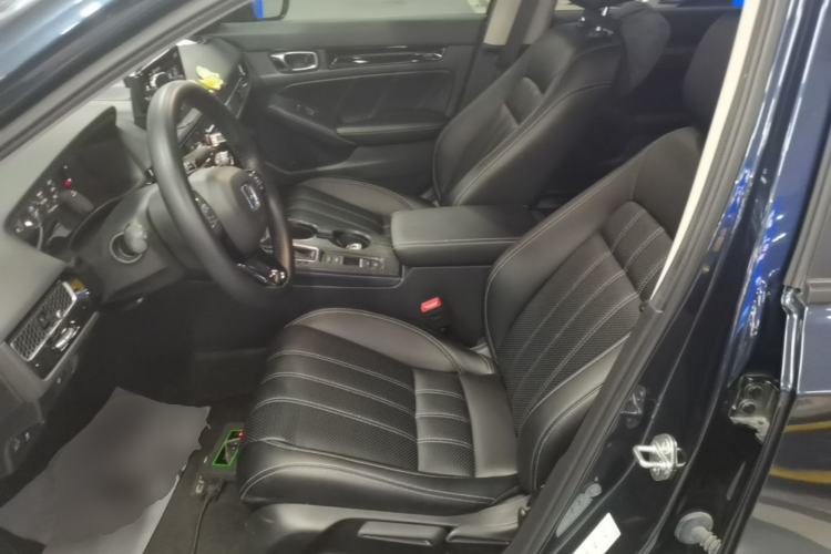 Used Honda Civic 2022 240TURBO CVT Dynamic Edition Left Front Seat