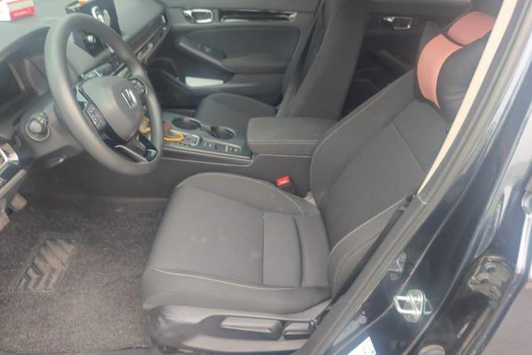 Used Honda Civic 2022 240TURBO CVT Dynamic Edition Left Front Seat
