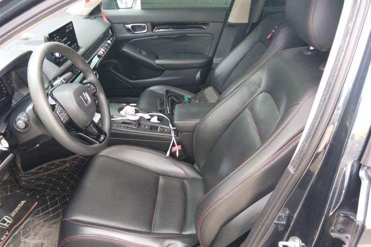 Used Honda Civic 2022 240TURBO CVT Dynamic Edition Left Front Seat