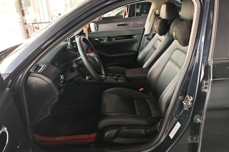 Used Honda Civic 2022 240TURBO CVT Dynamic Edition Left Front Seat