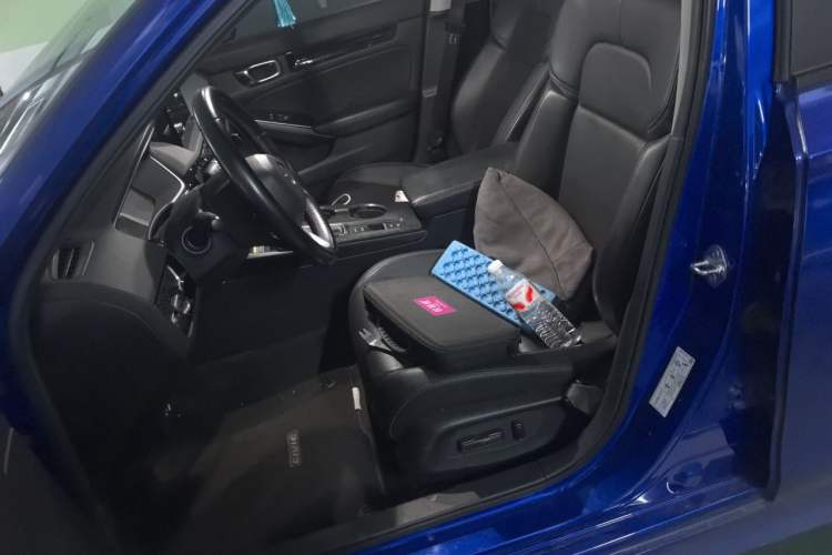 Used Honda Civic 2022 240TURBO CVT Dynamic Control Version Left Front Seat