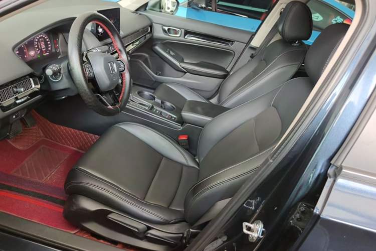 Used Honda Civic 2022 240TURBO CVT Dynamic Edition Left Front Seat
