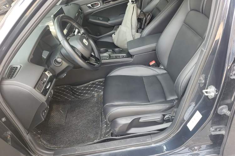 Used Honda Civic 2022 240TURBO CVT Dynamic Edition Left Front Seat
