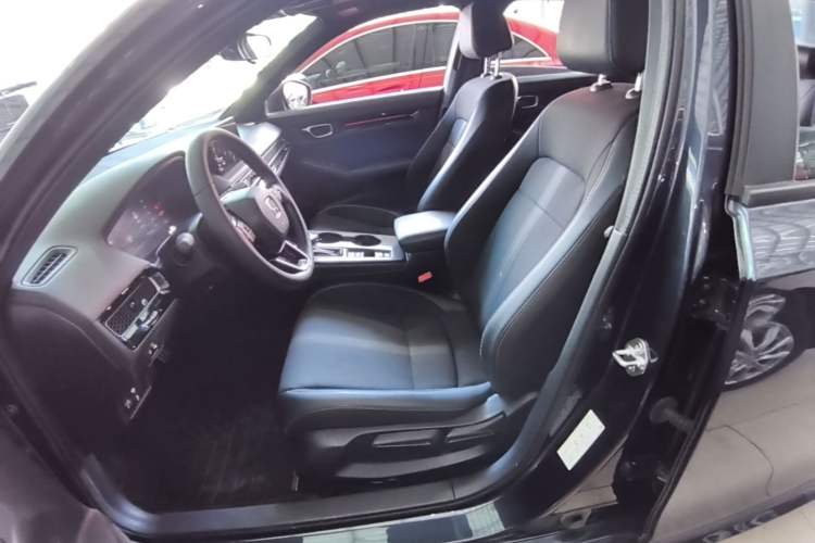 Used Honda Civic 2022 240TURBO CVT Dynamic Edition Left Front Seat