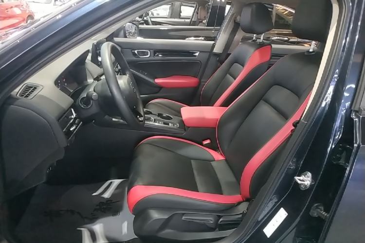 Used Honda Civic 2022 240TURBO CVT Dynamic Edition Left Front Seat