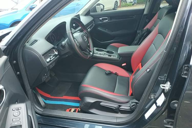Used Honda Civic 2022 240TURBO CVT Dynamic Edition Left Front Seat