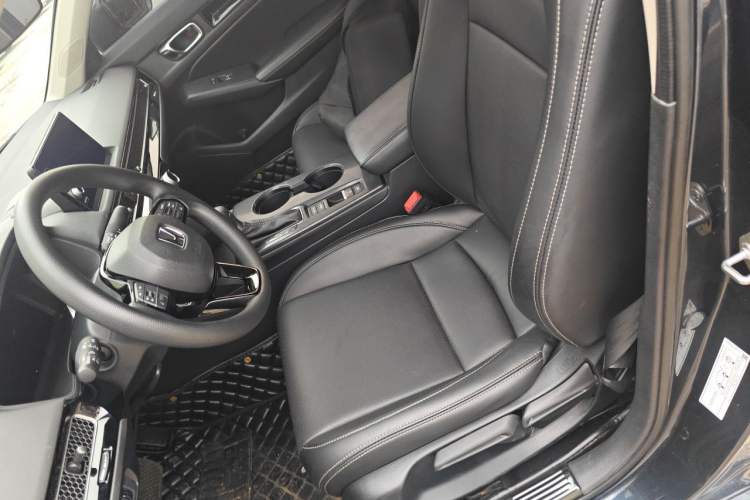 Used Honda Civic 2022 240TURBO CVT Dynamic Edition Left Front Seat