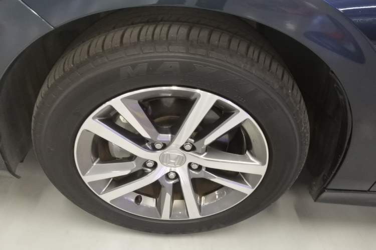Used Honda Civic 2022 240TURBO CVT Dynamic Edition Left Front Wheel Hub