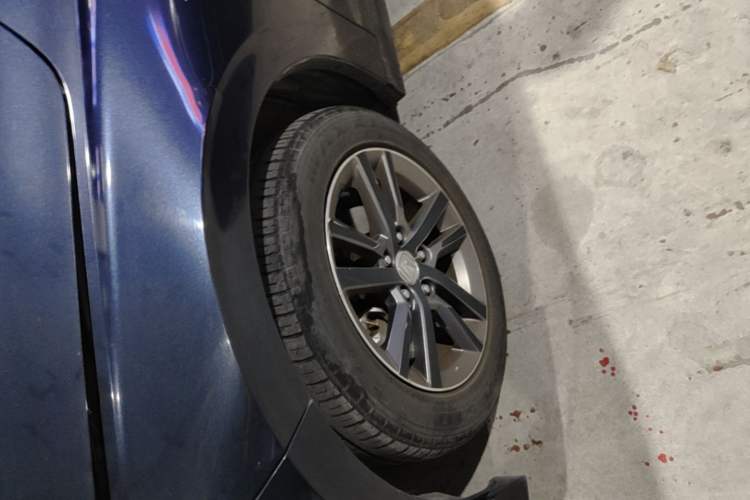 Used Honda Civic 2022 240TURBO CVT Dynamic Edition Left Front Wheel Hub