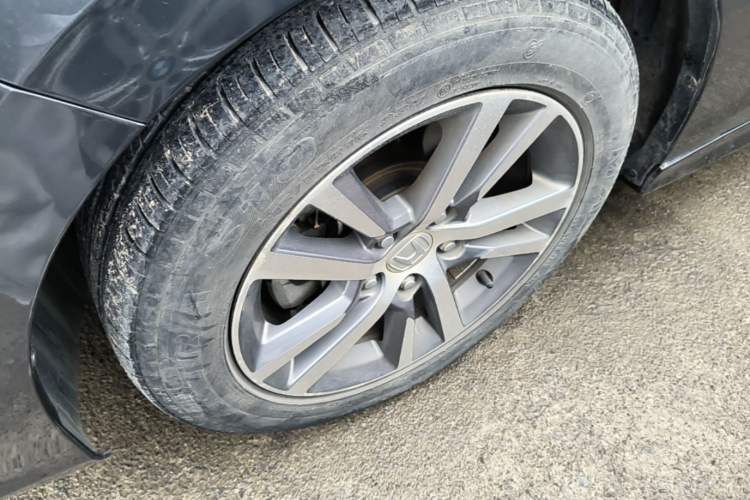 Used Honda Civic 2022 240TURBO CVT Dynamic Edition Left Front Wheel Hub