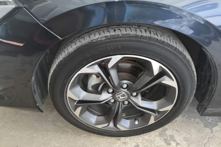 Used Honda Civic 2022 240TURBO CVT Dynamic Control Version Left Front Wheel Hub