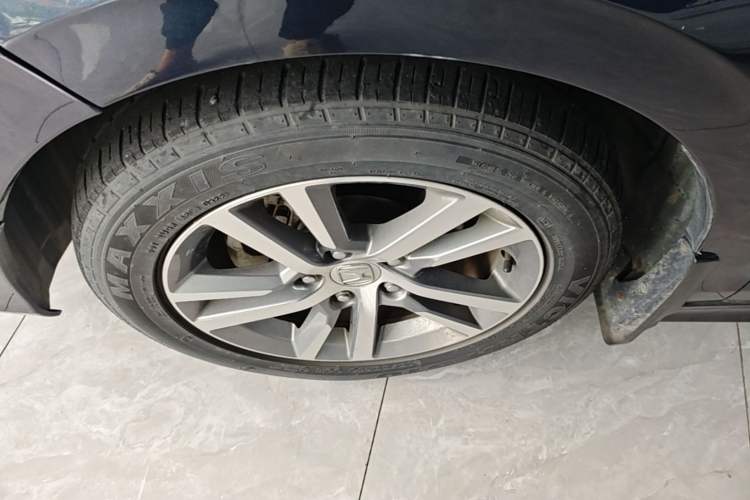 Used Honda Civic 2022 240TURBO CVT Dynamic Edition Left Front Wheel Hub