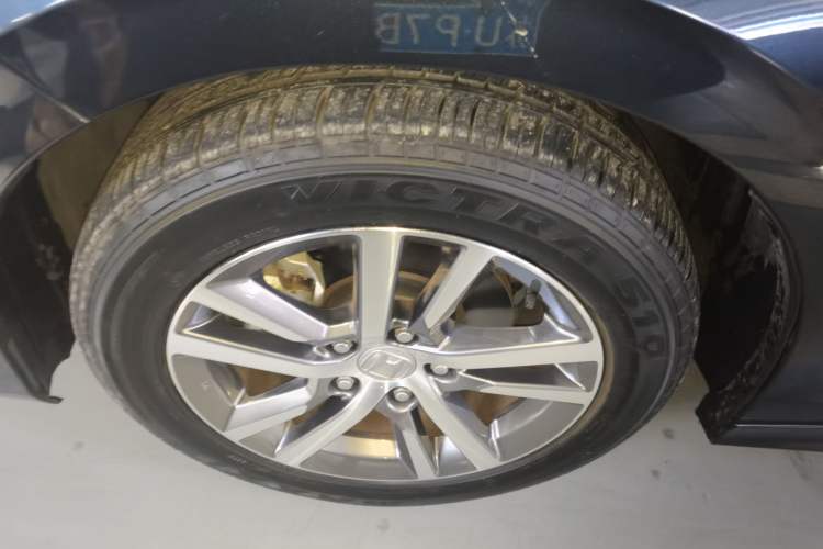 Used Honda Civic 2022 240TURBO CVT Dynamic Edition Left Front Wheel Hub