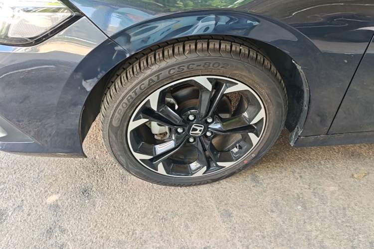 Used Honda Civic 2022 240TURBO CVT Dynamic Edition Left Front Wheel Hub