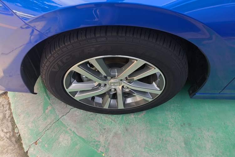 Used Honda Civic 2022 240TURBO CVT Dynamic Edition Left Front Wheel Hub