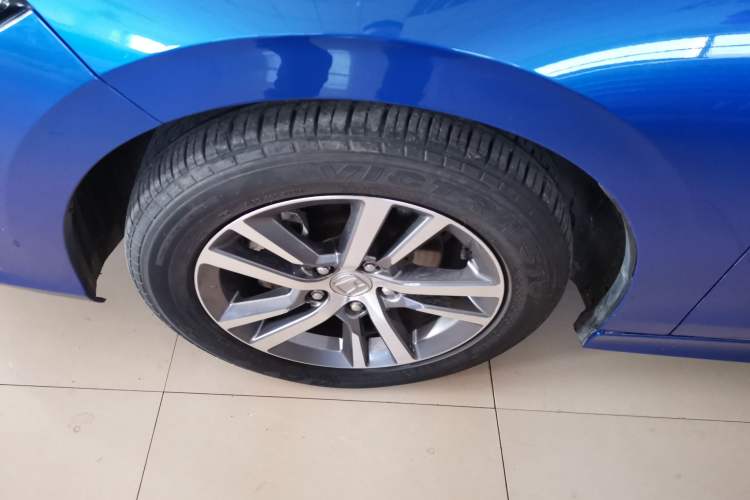 Used Honda Civic 2022 240TURBO CVT Dynamic Edition Left Front Wheel Hub
