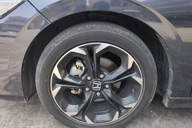 Used Honda Civic 2022 240TURBO CVT Dynamic Edition Left Front Wheel Hub
