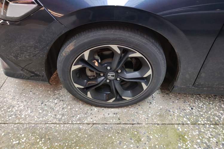 Used Honda Civic 2022 240TURBO CVT Dynamic Edition Left Front Wheel Hub