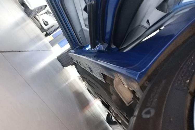 Used Honda Civic 2022 240TURBO CVT Dynamic Edition Left Side Sill