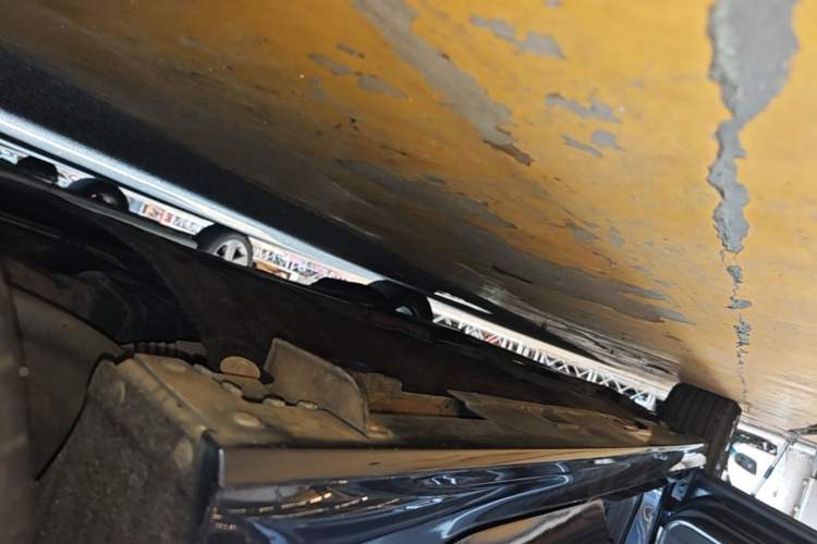 Used Honda Civic 2022 240TURBO CVT Dynamic Edition Left Side Sill