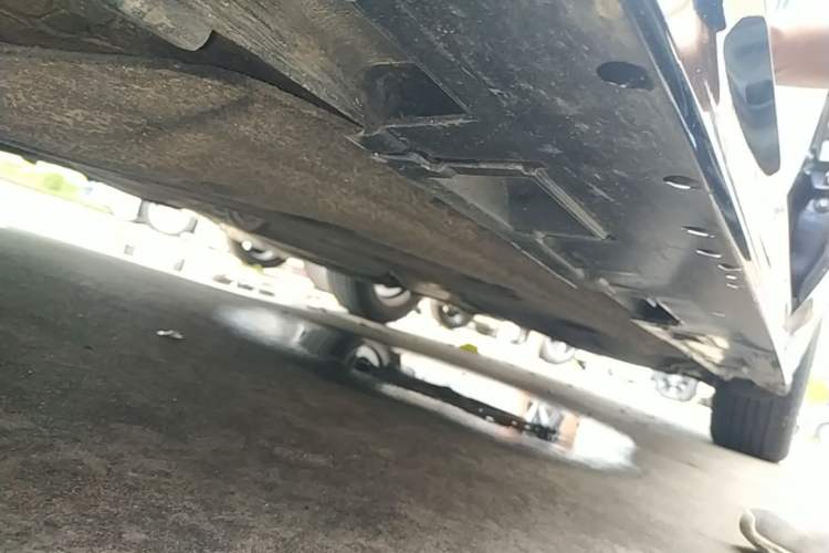 Used Honda Civic 2022 240TURBO CVT Dynamic Edition Left Side Sill