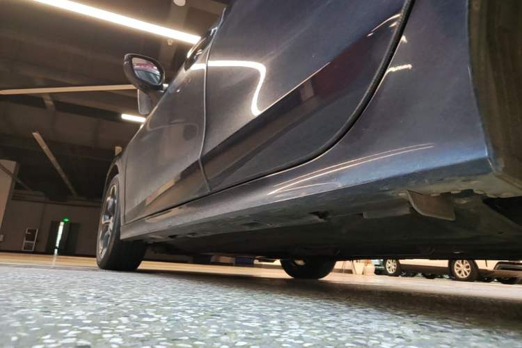 Used Honda Civic 2022 240TURBO CVT Dynamic Edition Left Side Sill