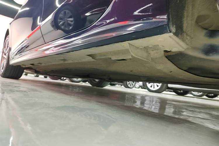 Used Honda Civic 2022 240TURBO CVT Dynamic Edition Left Side Sill