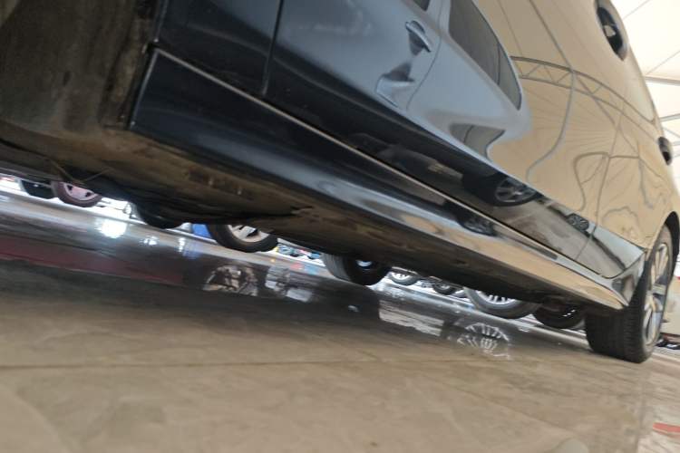Used Honda Civic 2022 240TURBO CVT Dynamic Edition Left Side Sill