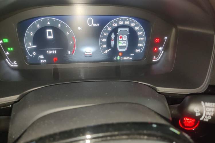 Used Honda Civic 2022 240TURBO CVT Dynamic Edition Odometer Close Up