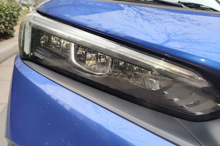 Used Honda Civic 2022 240TURBO CVT Dynamic Control Version Right Front Headlight