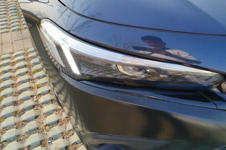 Used Honda Civic 2022 240TURBO CVT Dynamic Control Version Right Front Headlight