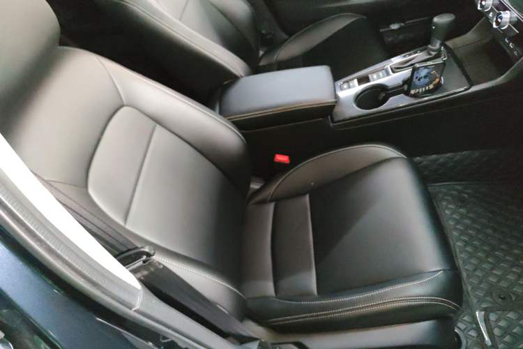 Used Honda Civic 2022 240TURBO CVT Dynamic Edition Right Front Seat