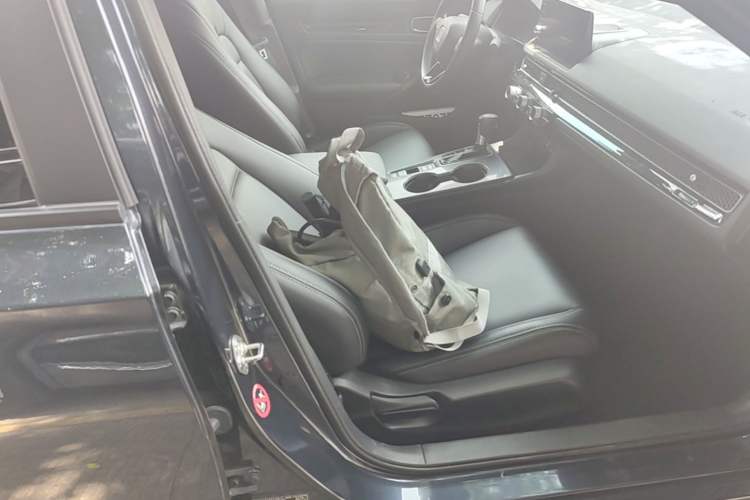 Used Honda Civic 2022 240TURBO CVT Dynamic Edition Right Front Seat