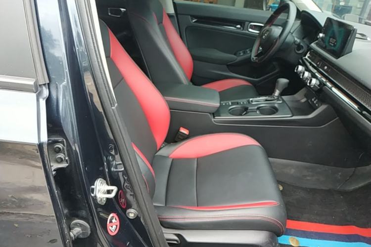 Used Honda Civic 2022 240TURBO CVT Dynamic Edition Right Front Seat