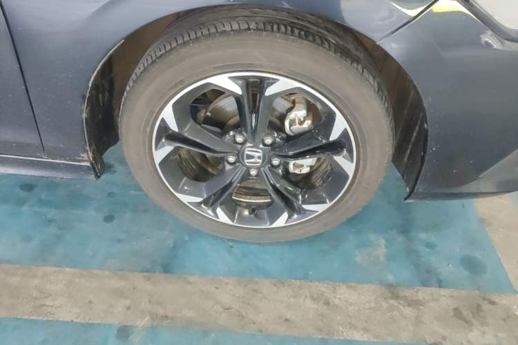 Used Honda Civic 2022 240TURBO CVT Dynamic Edition Right Front Wheel Hub