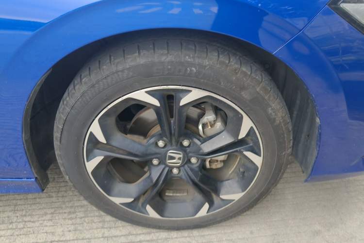 Used Honda Civic 2022 240TURBO CVT Dynamic Edition Right Front Wheel Hub
