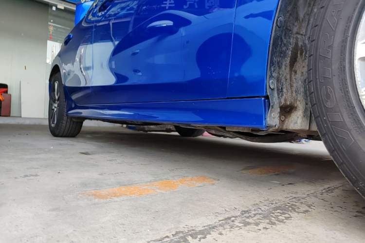 Used Honda Civic 2022 240TURBO CVT Dynamic Edition Right Side Sill