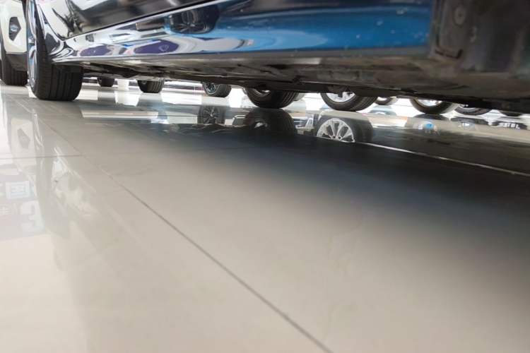 Used Honda Civic 2022 240TURBO CVT Dynamic Edition Right Side Sill