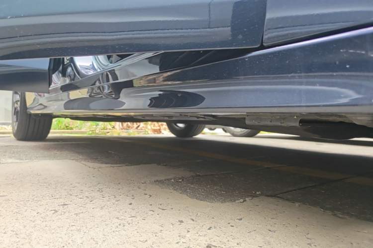 Used Honda Civic 2022 240TURBO CVT Dynamic Edition Right Side Sill