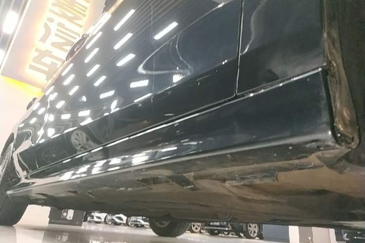 Used Honda Civic 2022 240TURBO CVT Dynamic Edition Right Side Sill