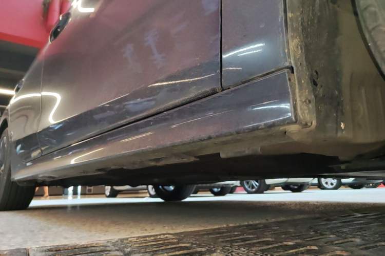 Used Honda Civic 2022 240TURBO CVT Dynamic Edition Right Side Sill