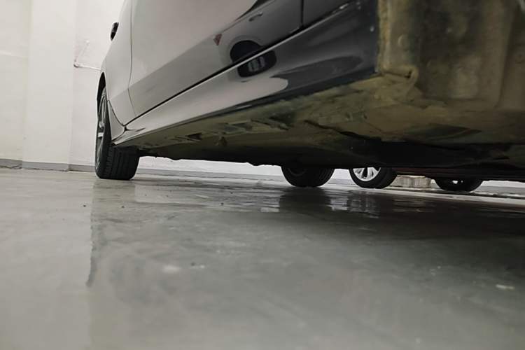 Used Honda Civic 2022 240TURBO CVT Dynamic Edition Right Side Sill