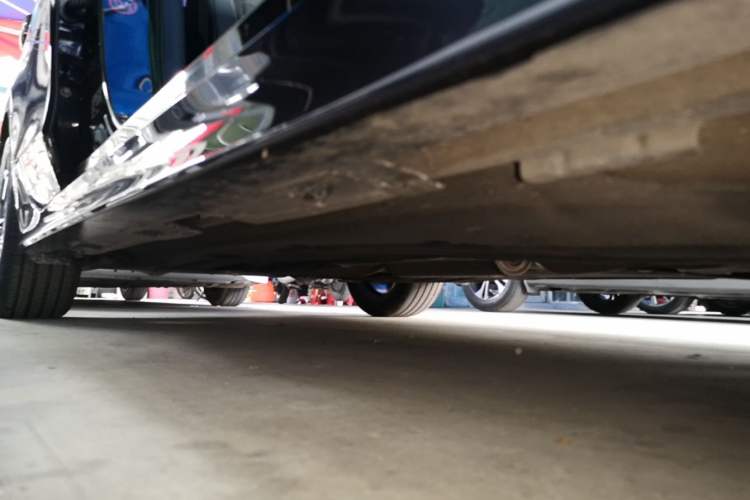 Used Honda Civic 2022 240TURBO CVT Dynamic Edition Right Side Sill
