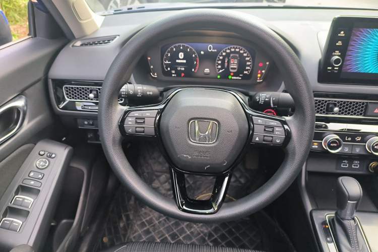 Used Honda Civic 2022 240TURBO CVT Dynamic Edition Steering Wheel
