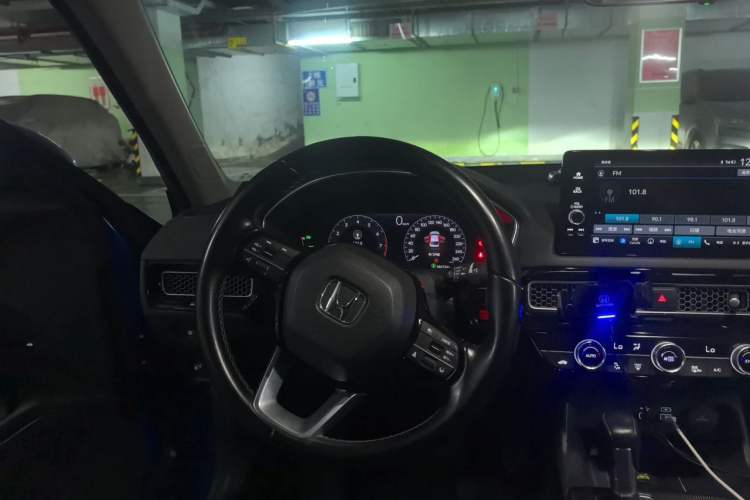 Used Honda Civic 2022 240TURBO CVT Dynamic Control Version Steering Wheel