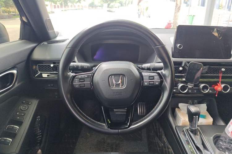 Used Honda Civic 2022 240TURBO CVT Dynamic Edition Steering Wheel