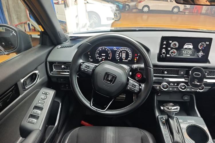 Used Honda Civic 2022 240TURBO CVT Dynamic Edition Steering Wheel